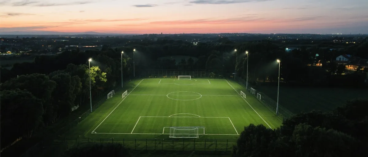 足球赛场航拍横幅